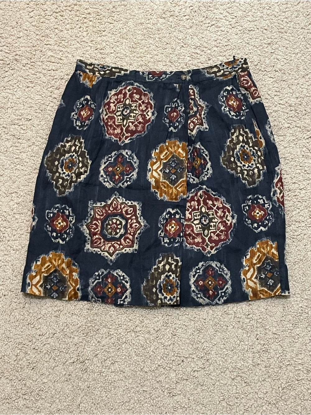 Vintage Jones New York Skirt Mustard & Burgundy Medallions